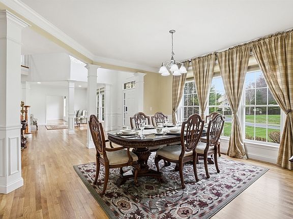 4th image of 65 Canterbury Hill Rd