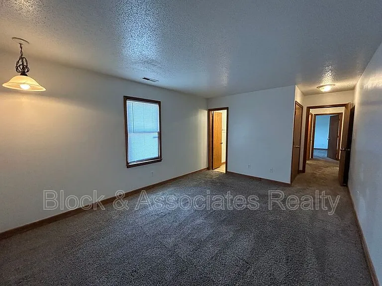 316A Windsor Manor Way — Photo 8