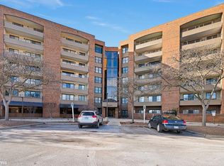 3306 Country Club Dr, Saint Clair Shores, MI 48082