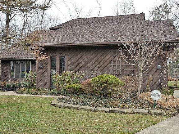 2nd image of 9401 Kings Ct