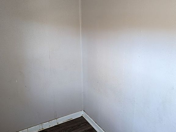 3rd image of 225 Emmett St