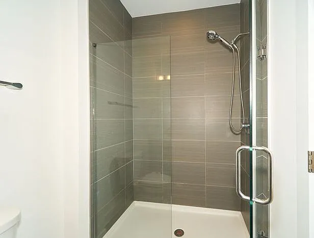 727 Perth Ln — Photo 15