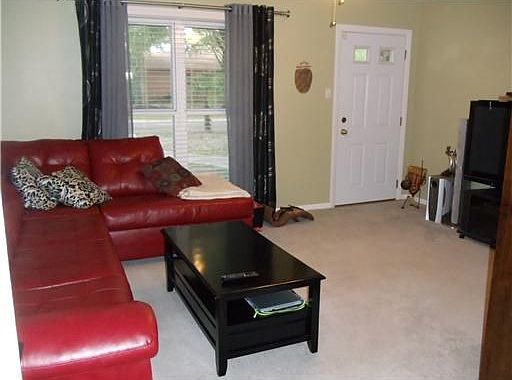 3rd image of 248 Woodbine Dr