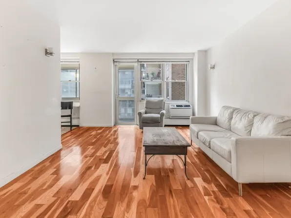 303 West 66th Street image 3 of 21