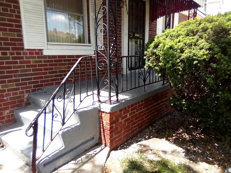 20419 Yonka St — Photo 3
