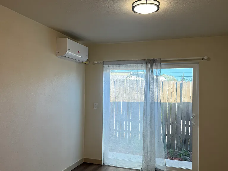 732 S San Antonio Ave — Photo 6