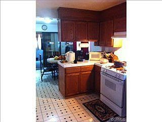 4th image of 1012 Milton St