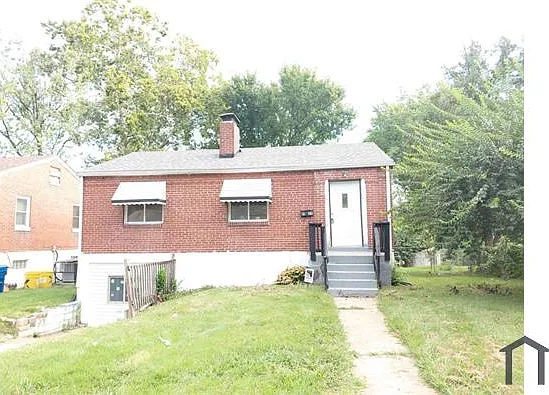 3 bed, $1,400 — Photo 1