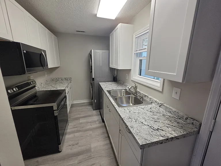 3622 Colchester St #8 — Photo 2
