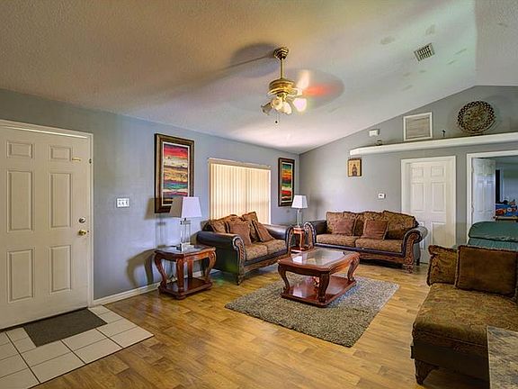 3rd image of 16033 Worthington Blvd