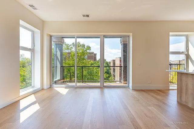 2110 W Washington Blvd #3 — Photo 5