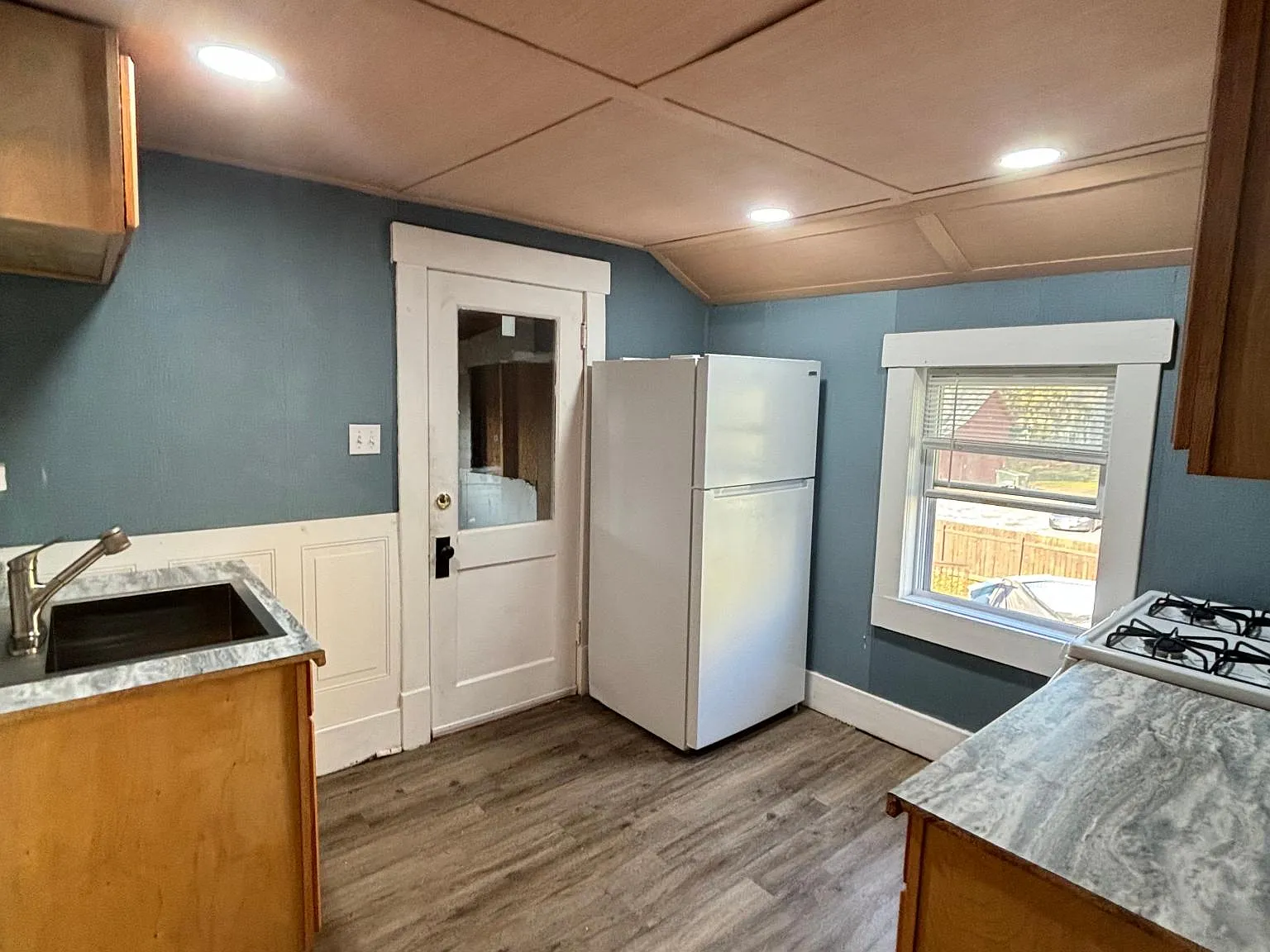 1 bed, 900 sqft, $1,000 — Photo 2