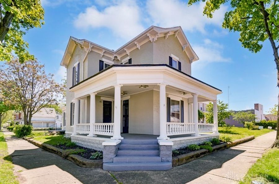 Real estate listing image