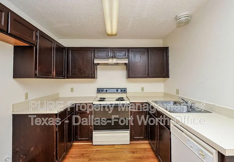 7525 Windhaven Rd — Photo 11