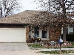 1305 W Whiteside St, Springfield, MO 65807