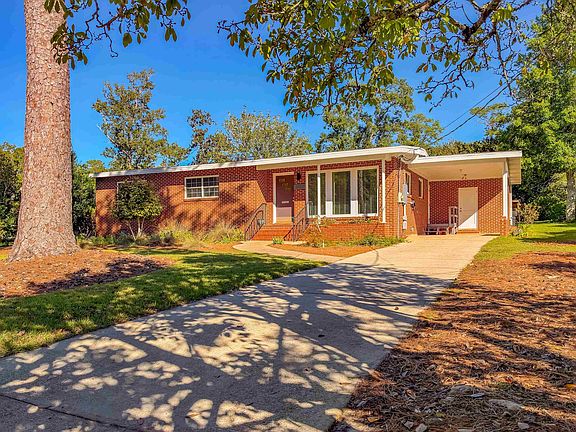3rd image of 1132 Camellia Dr