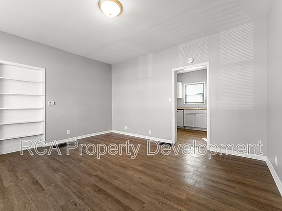 4th image of 2435 Shelby St #4