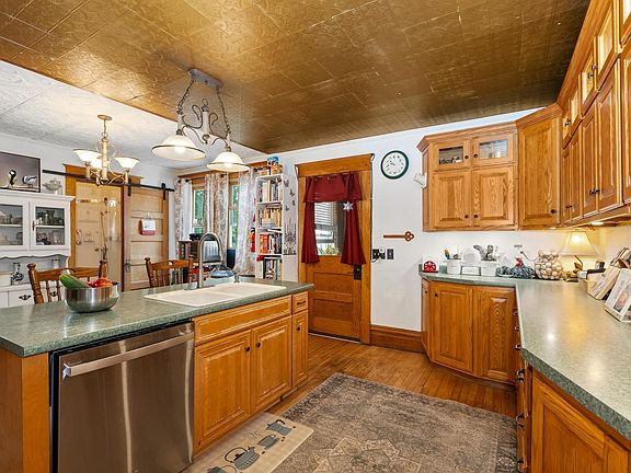 5th image of 234 Tremont St