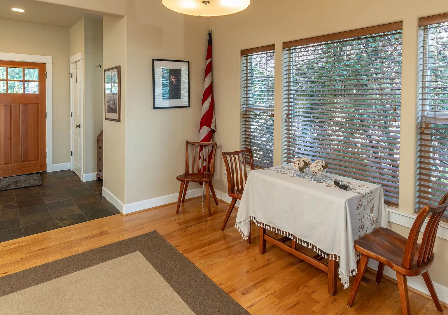 Incredible location for this 30-day minimum stay Redmond two-bedroom + high level office home. Lo... — Photo 2