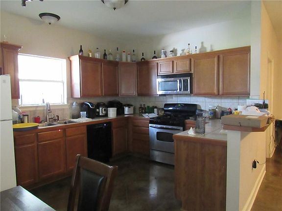 2nd image of 18855 Mackie Ct