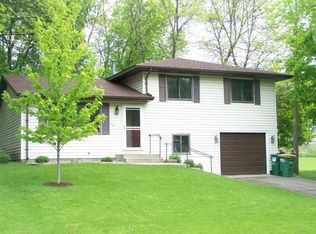713 Division St E, Buffalo, MN 55313