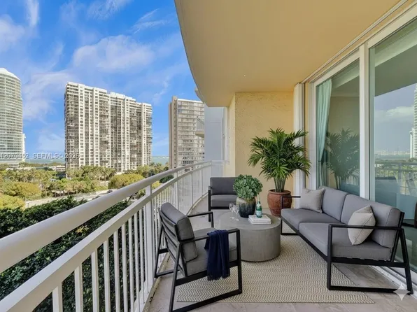 2475 Brickell Ave APT 804, Miami, FL 33129