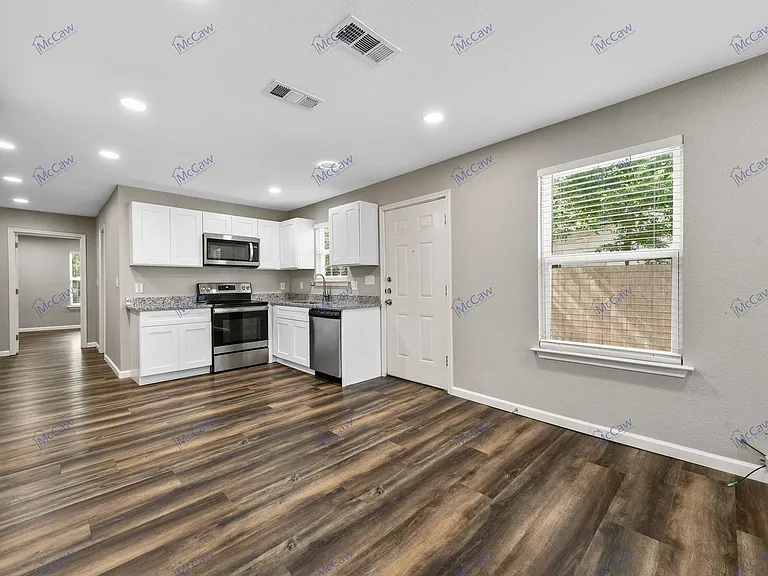 417 High School Ln — Photo 6