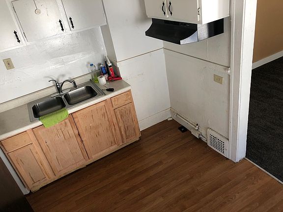 3rd image of 11112 Berkshire Ave