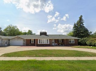 13900 Village Ln, Riverview, MI 48193