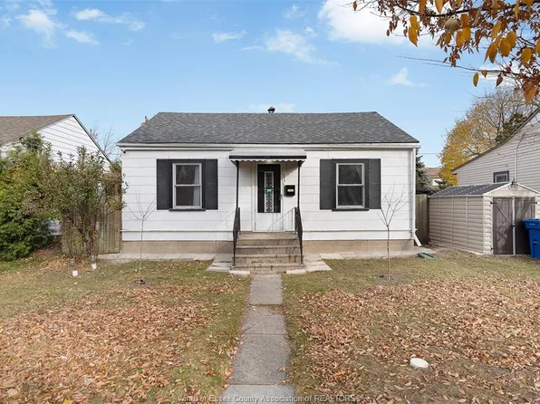 1456 Elsmere Ave, Windsor, ON N8X 4G9