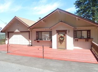 375 Wylerhorn Dr, Crestline, CA 92325