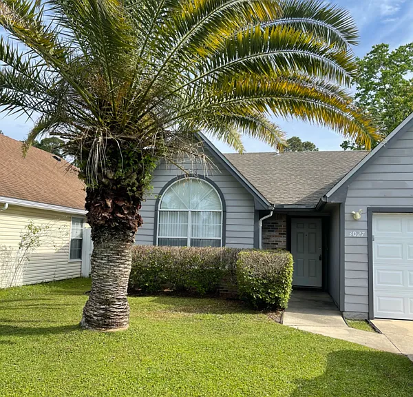 3027 Yorktown Cir — Photo 1