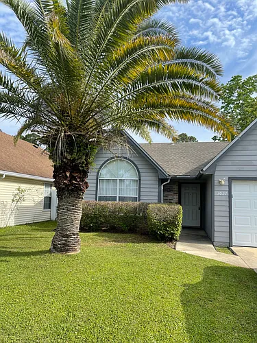 3027 Yorktown Cir Photo 1