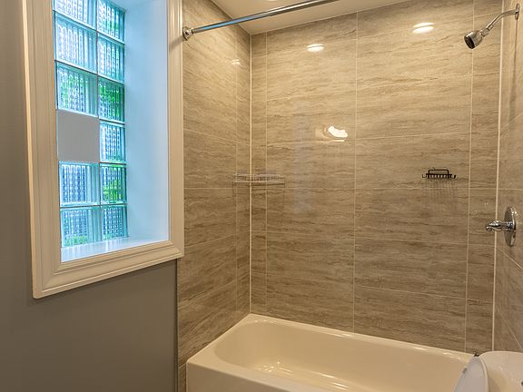 5th image of 6337 S Saint Lawrence Ave
