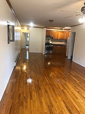 2nd image of 502 Quincy St #2