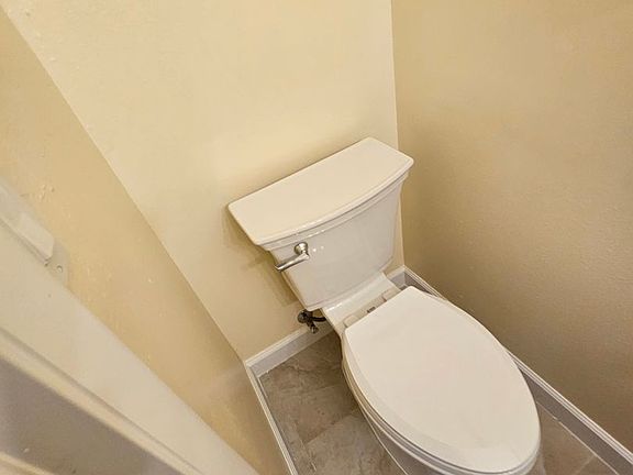 5th image of 401 SE 20th St #1