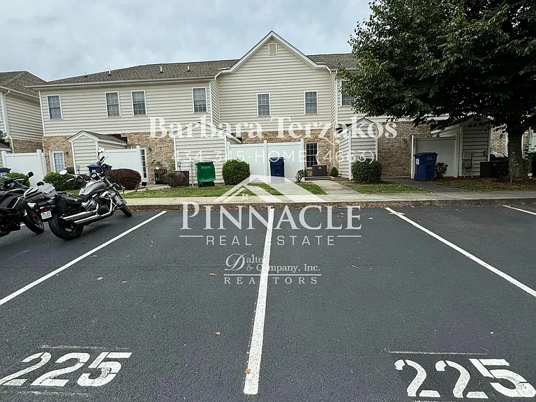 225 Portico St — Photo 25