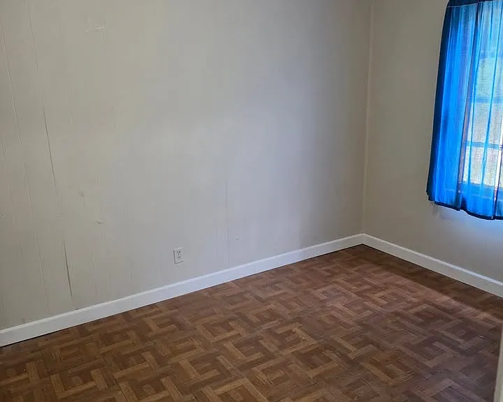 2440 Yates Dr — Photo 6