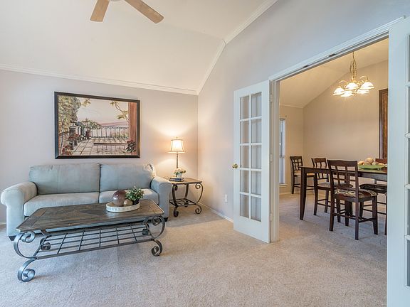 5th image of 3128 Creek Hollow Dr