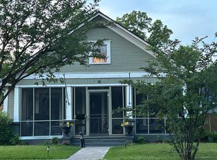 601 E Jefferson St, Jefferson, TX 75657