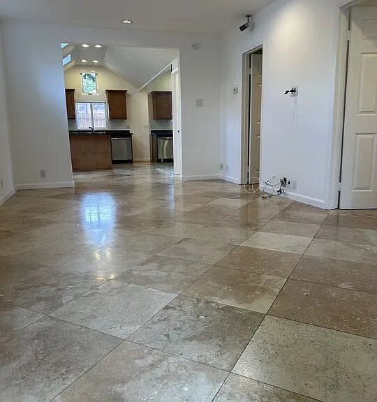2454 Penmar Ave — Photo 5