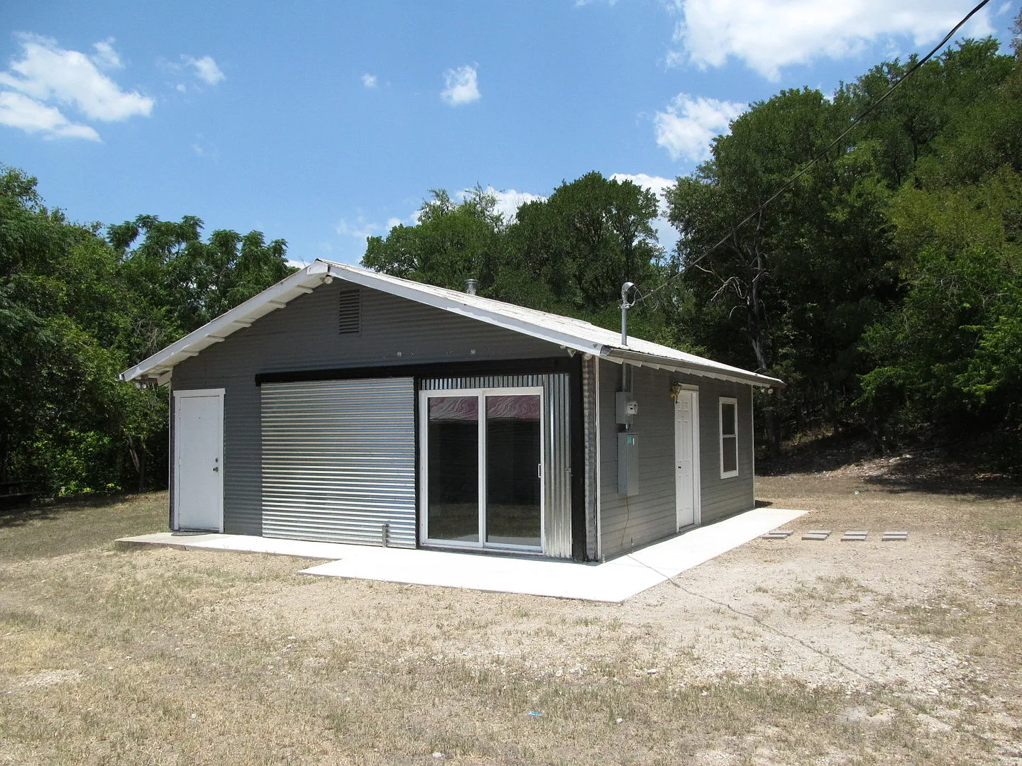 1 Bedroom Cabin On The Creek — Photo 1