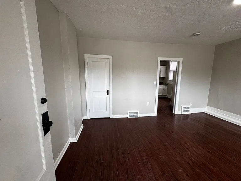 395 E 152 ST — Photo 33