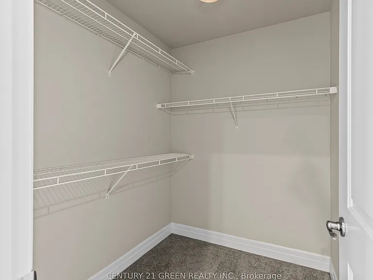 851 Sarnia Rd — Photo 23