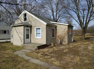 537 Armstrong Rd, Lansing, MI 48911