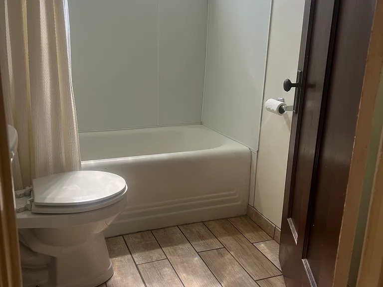 3930 Pine Ave — Photo 14