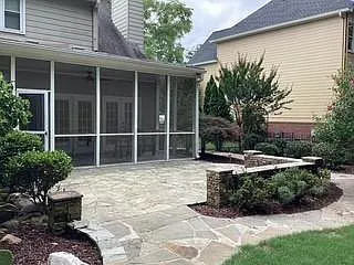 402 Woodbrook Ct — Photo 21