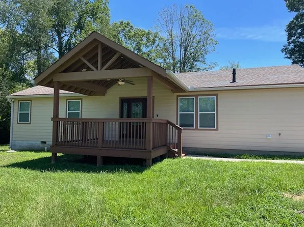 1380 Highway 100, Centerville, TN 37033