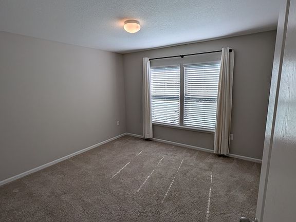 5th image of 226 Lost Lake Dr