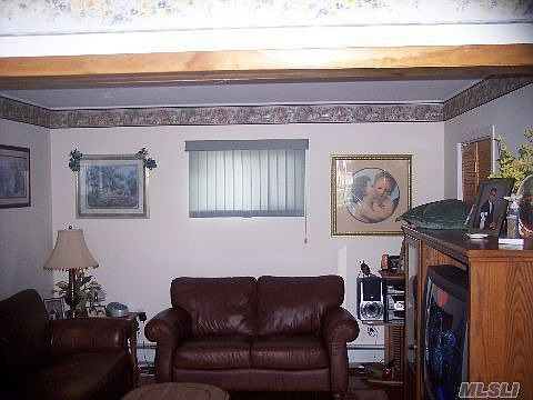 4th image of 5 Hemlock Ln